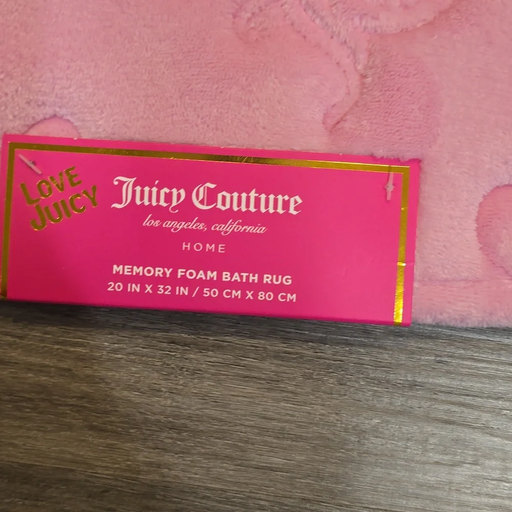 Juicy Couture Home Embossed Logo Cherry & Daisy Plush Memory Foam Bath Rug
